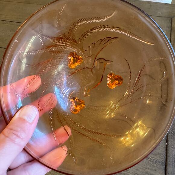 Tiara Indiana Glass Coral Blush Empress Louvre 6" Mint Candy Dish 3 Toed Bird - Picture 7 of 16